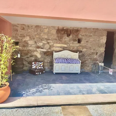 Labrugia Domus Holiday home Labrujo