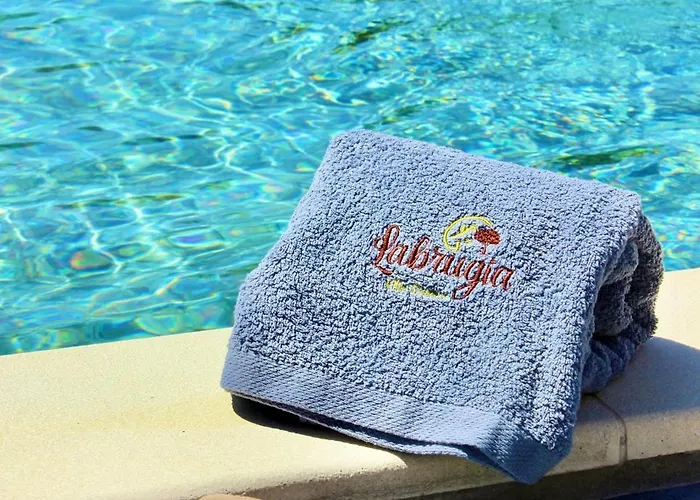 Holiday home Labrugia Domos - Nature & Pool Escape Labrujo